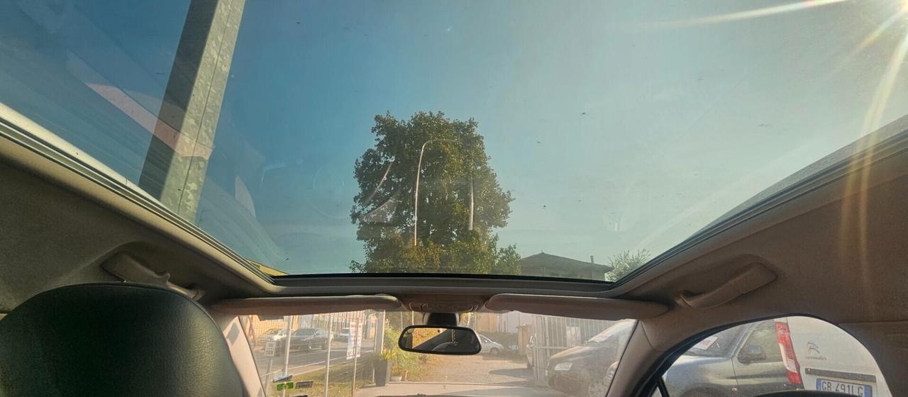PEUGEOT 207 1.4 TETTO PANORAMICO