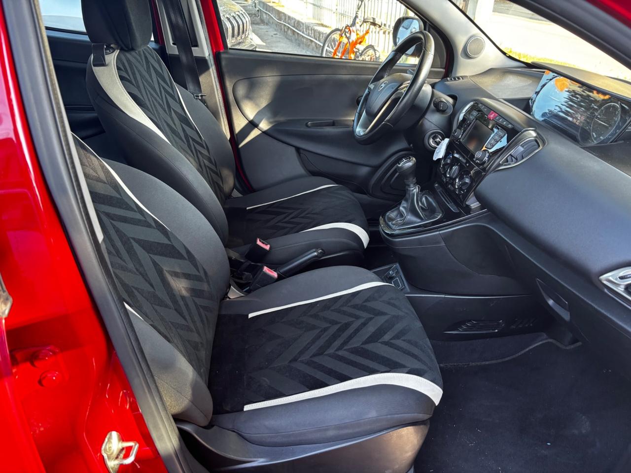 Lancia Ypsilon 1.3 MJT 16V 95 CV 5 porte S&S Gold