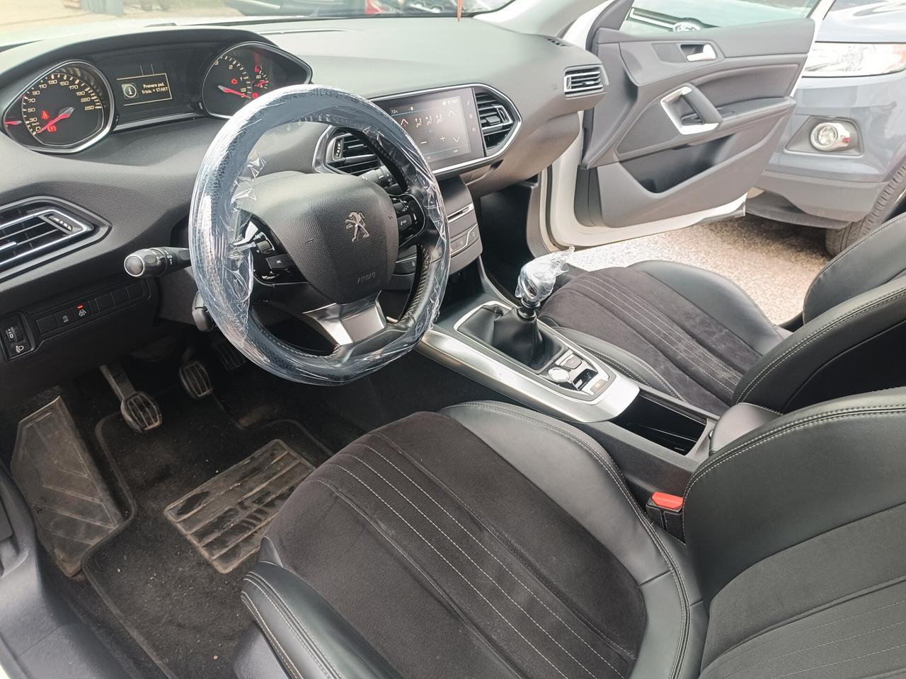 Peugeot 308 BlueHDi 120 S&S Business