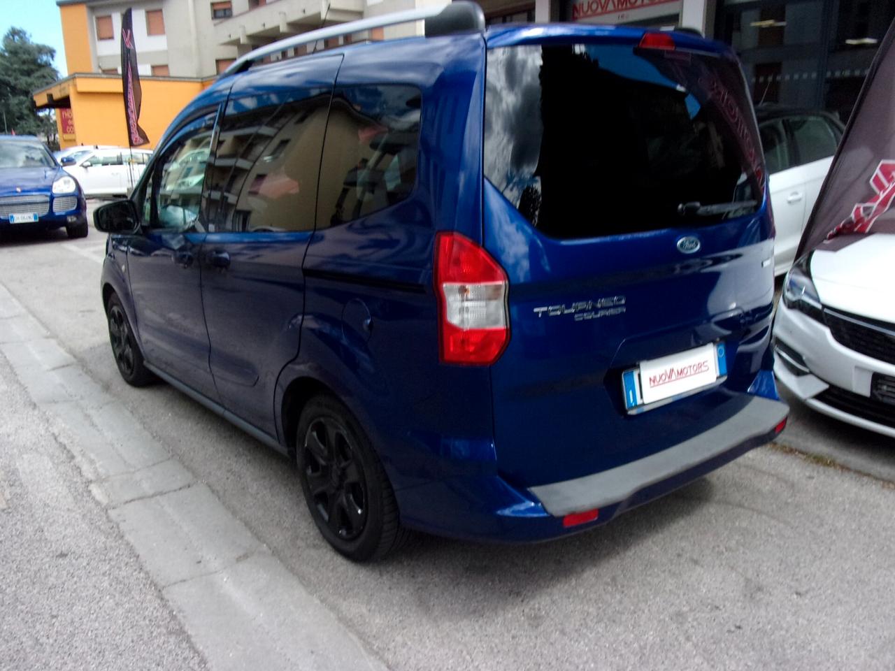 Ford Tourneo Courier 1.0 EcoBoost 100 CV Titanium