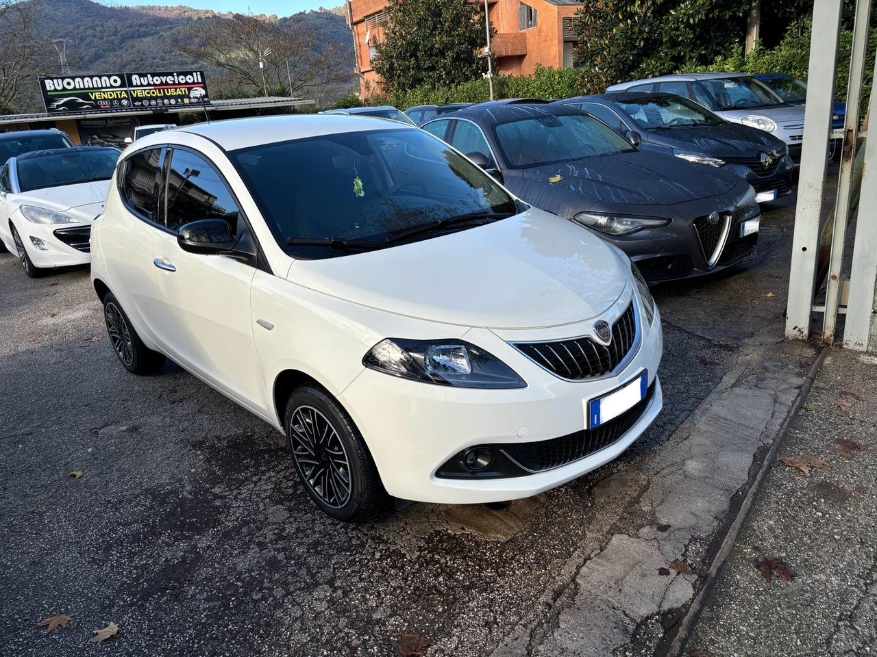 Lancia Ypsilon 1.0 FireFly 5 porte S&S Hybrid Ecochic Gold