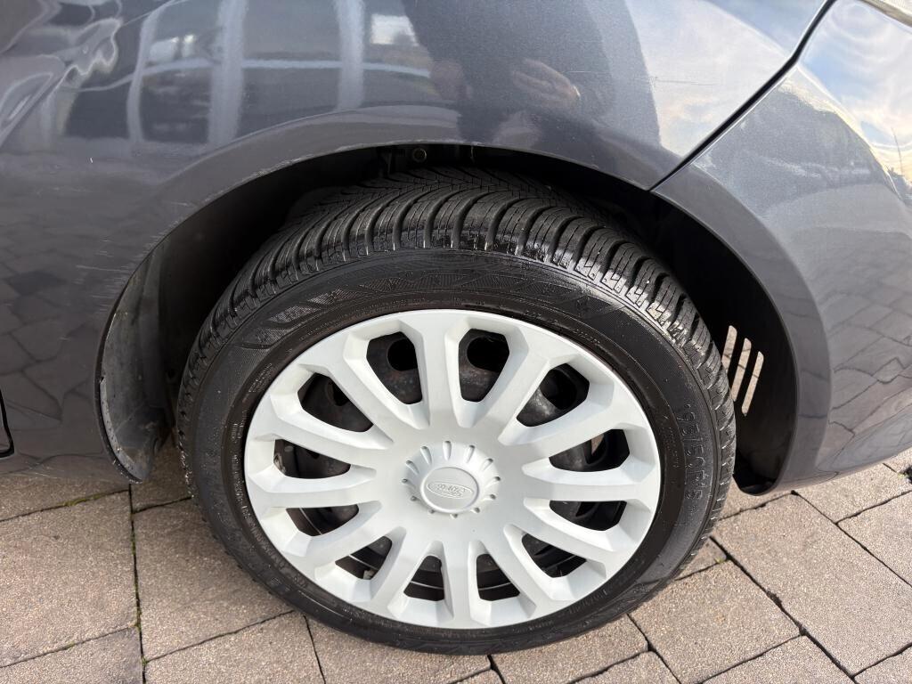 Ford Fiesta 1.4 5 porte Bz.- GPL Titanium