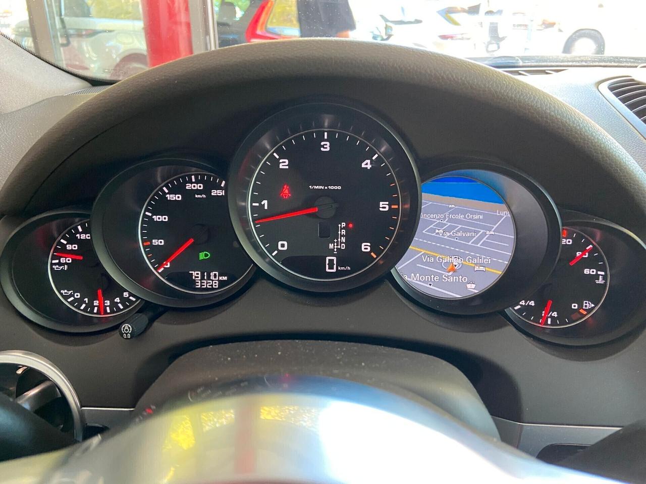 Porsche Cayenne 250CV 3.0 Diesel