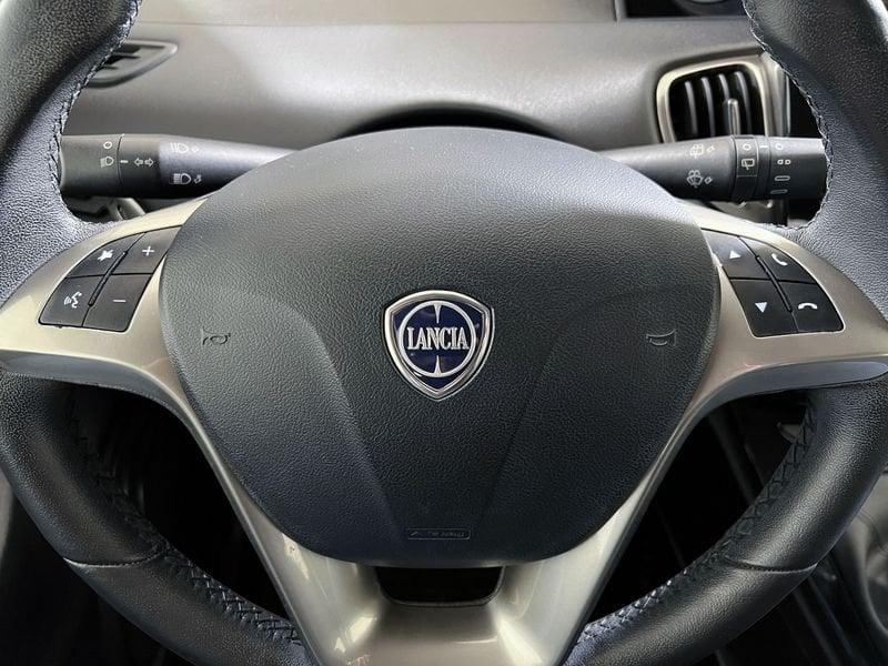 Lancia Ypsilon Ypsilon 1.0 FireFly 5 porte S&S Hybrid Ecochic Silver