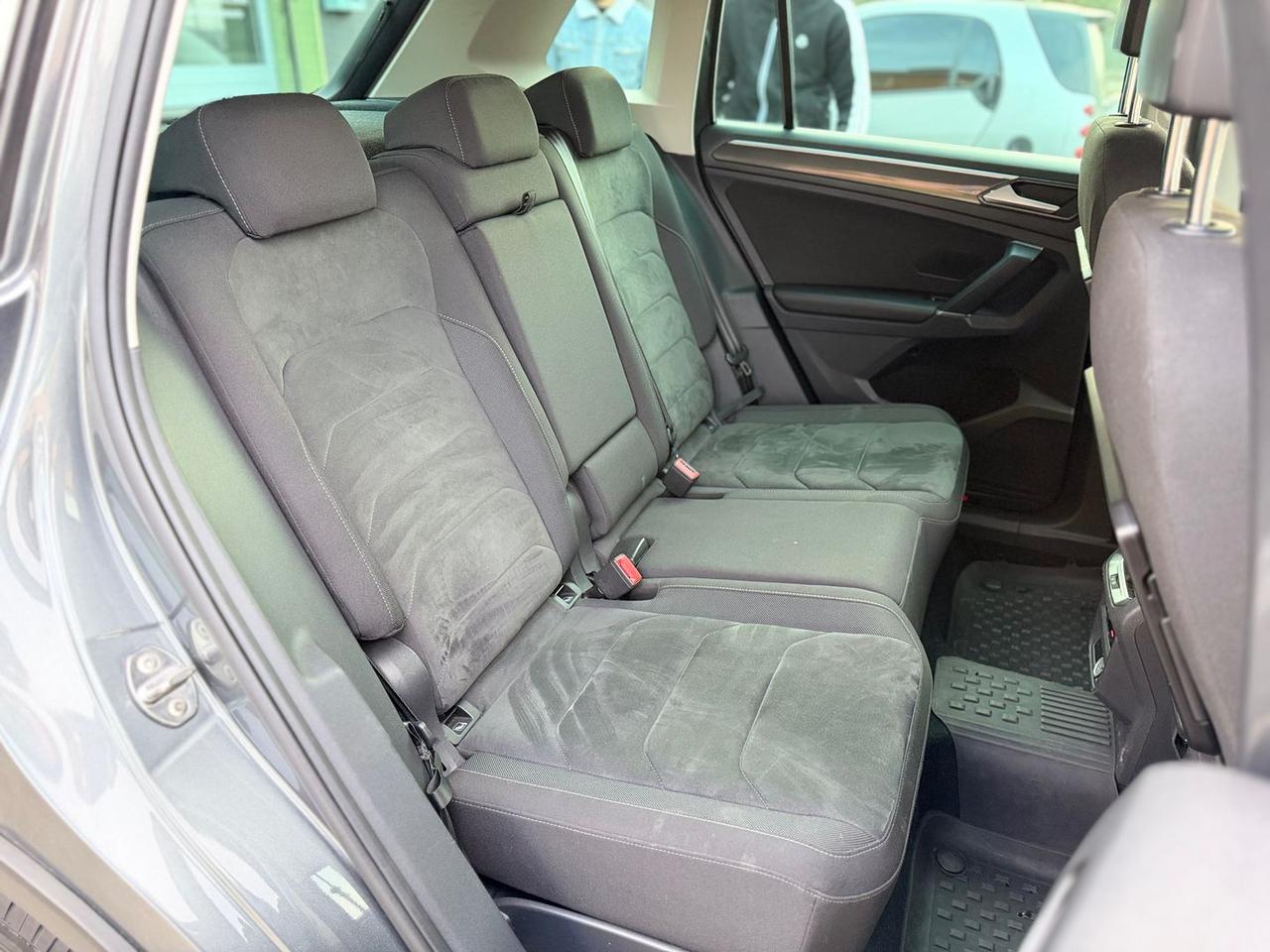 Volkswagen Tiguan Executive 2.0 TDI #9766