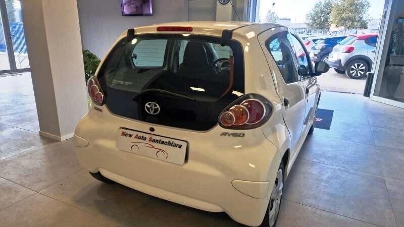 Toyota Aygo 1.0 12V VVT-i 68 CV Sol Connect