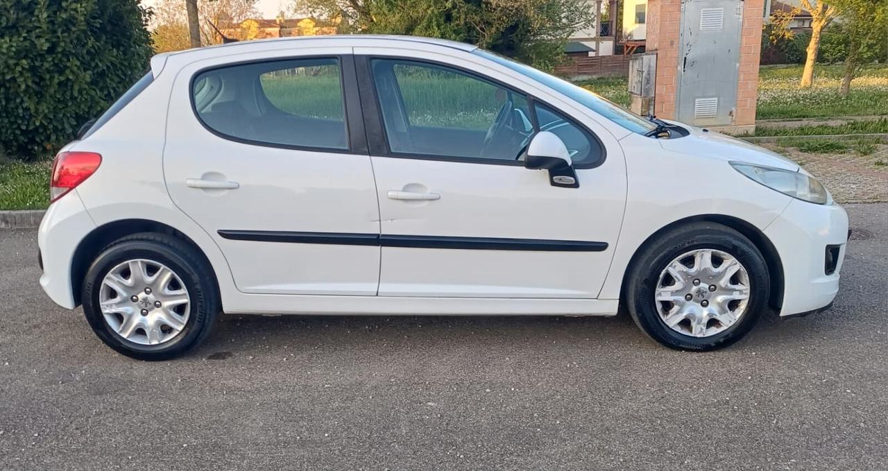Peugeot 207 1.4 8V 75CV 5p. Energie Sport ECO GPL