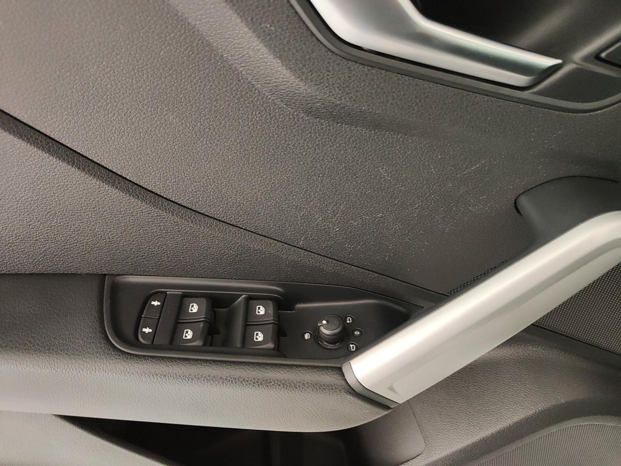 Audi Q2 35 TDI S tronic Business