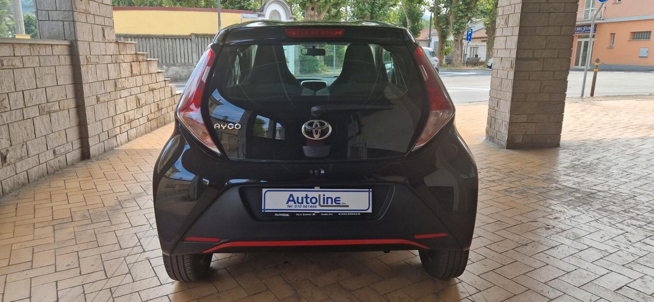 Toyota Aygo 1.0 VVT-i 69 CV 5 porte 21.950 km.