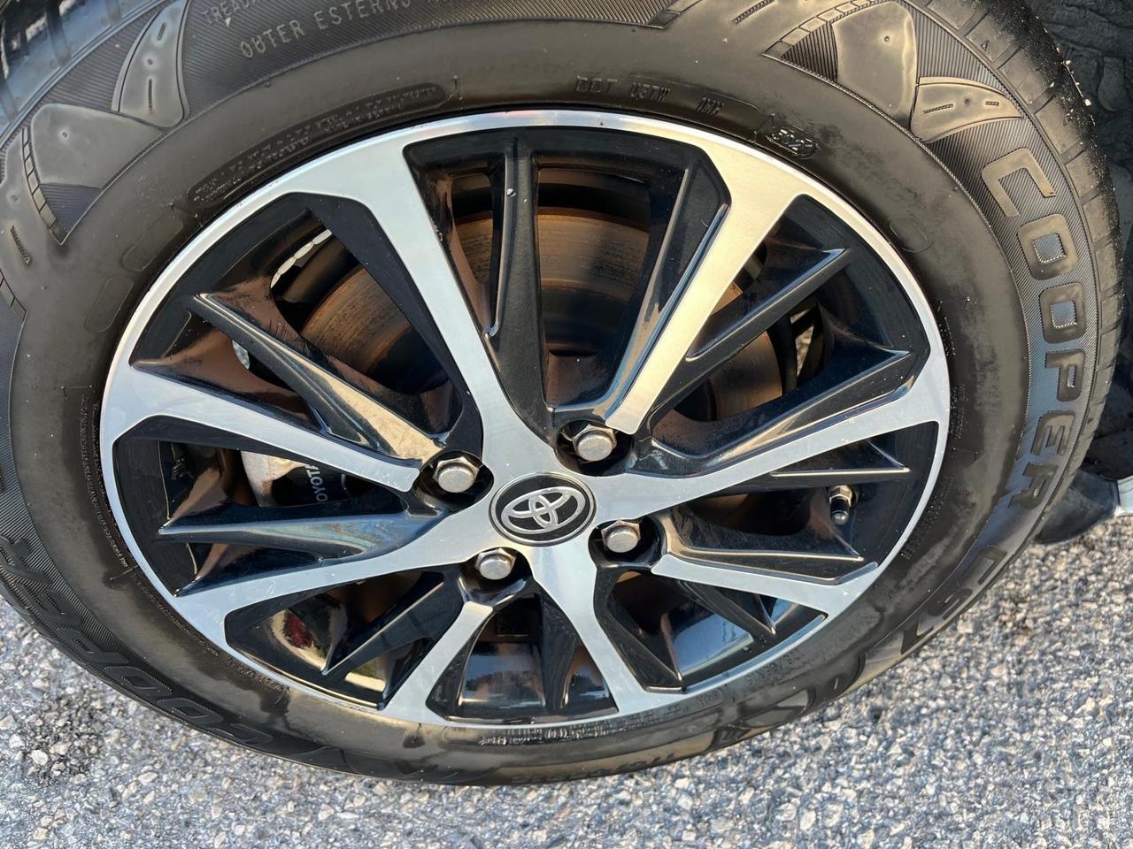 Toyota yaris 5p-1.5 hybrid -c.aut- km 87000-2018