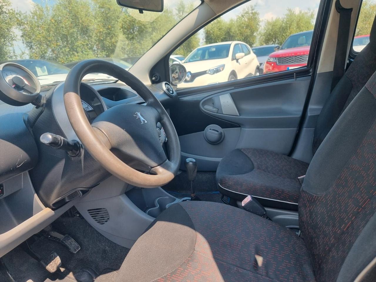 Peugeot 107 1.0 68CV 5p. Sweet Years NEOPATENTATI