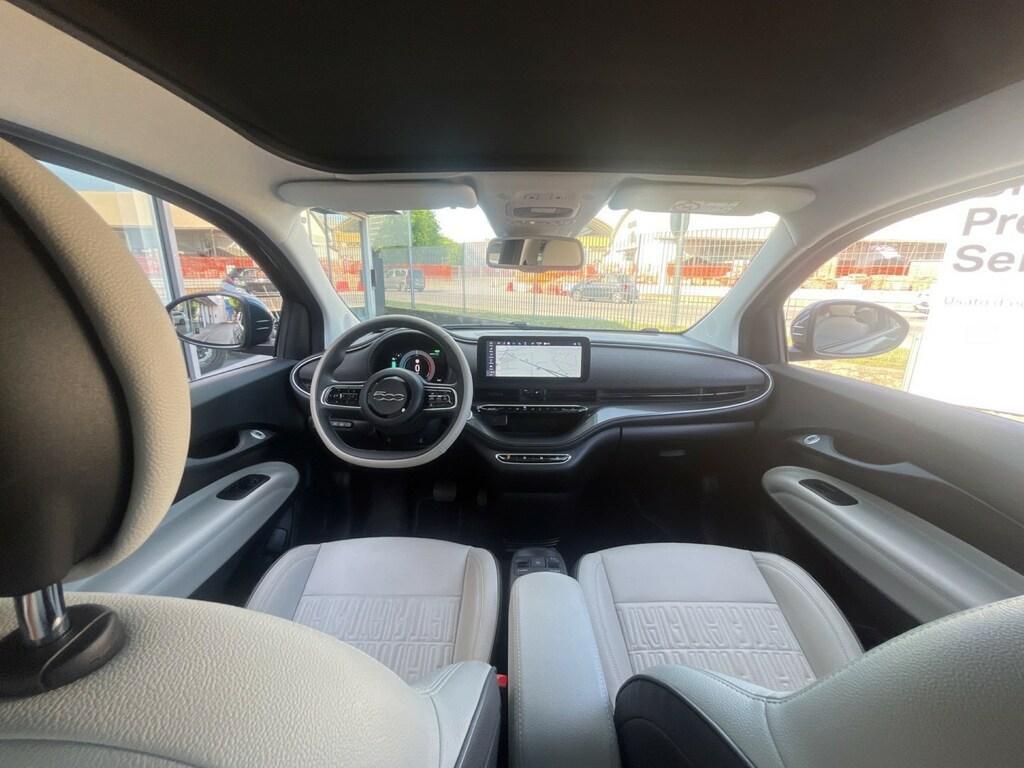Fiat 500 La Prima