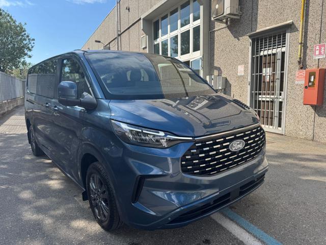 FORD Tourneo Custom 320 2.0 EcoBlue 136CV aut. PL Titanium IVA INCLUSA