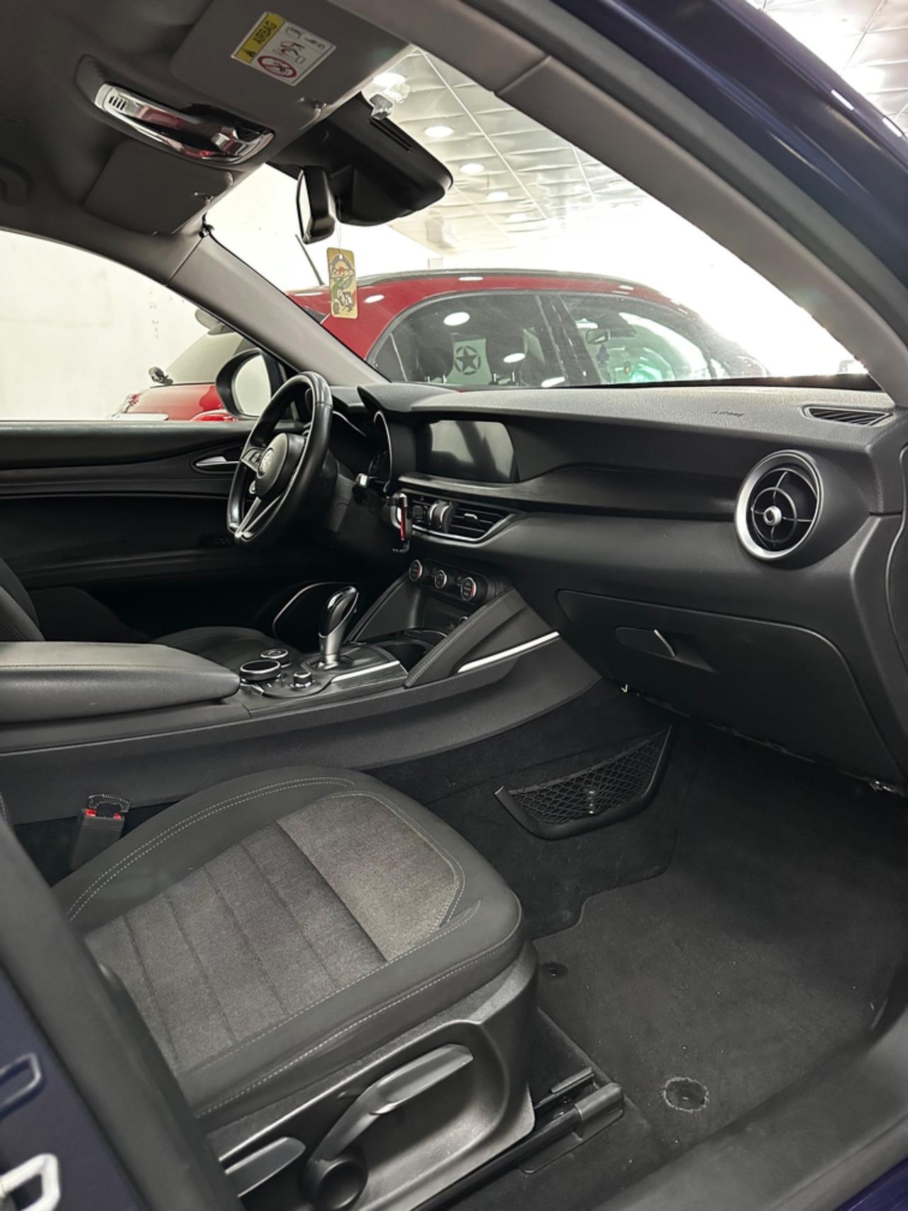 Alfa Romeo Stelvio 2.2 Turbodiesel 190 CV AT8 RWD Business