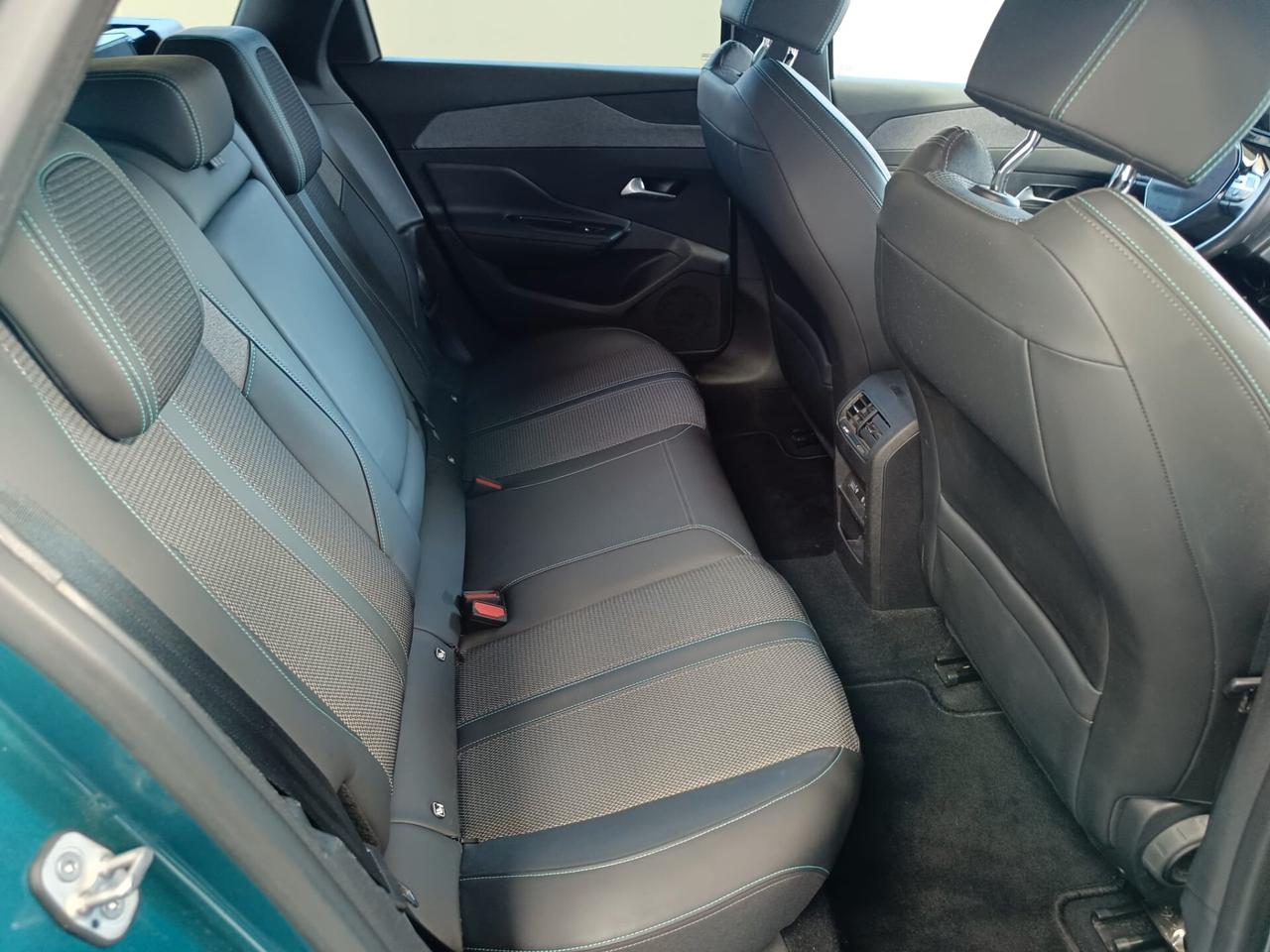 Peugeot 308 BlueHDi 130 S&S EAT8 SW Allure