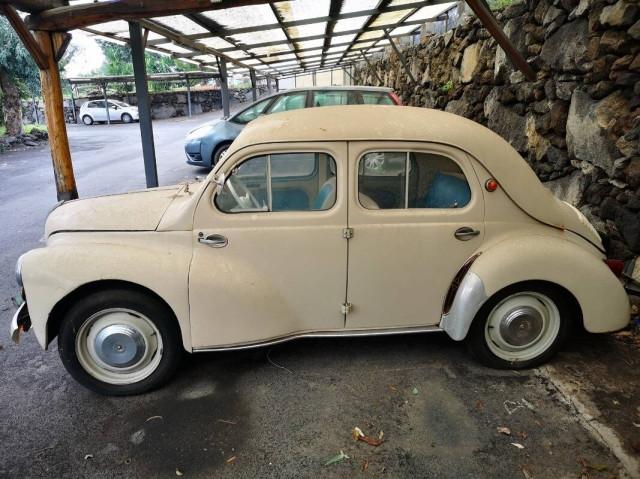 Renault 4 cv R 1062