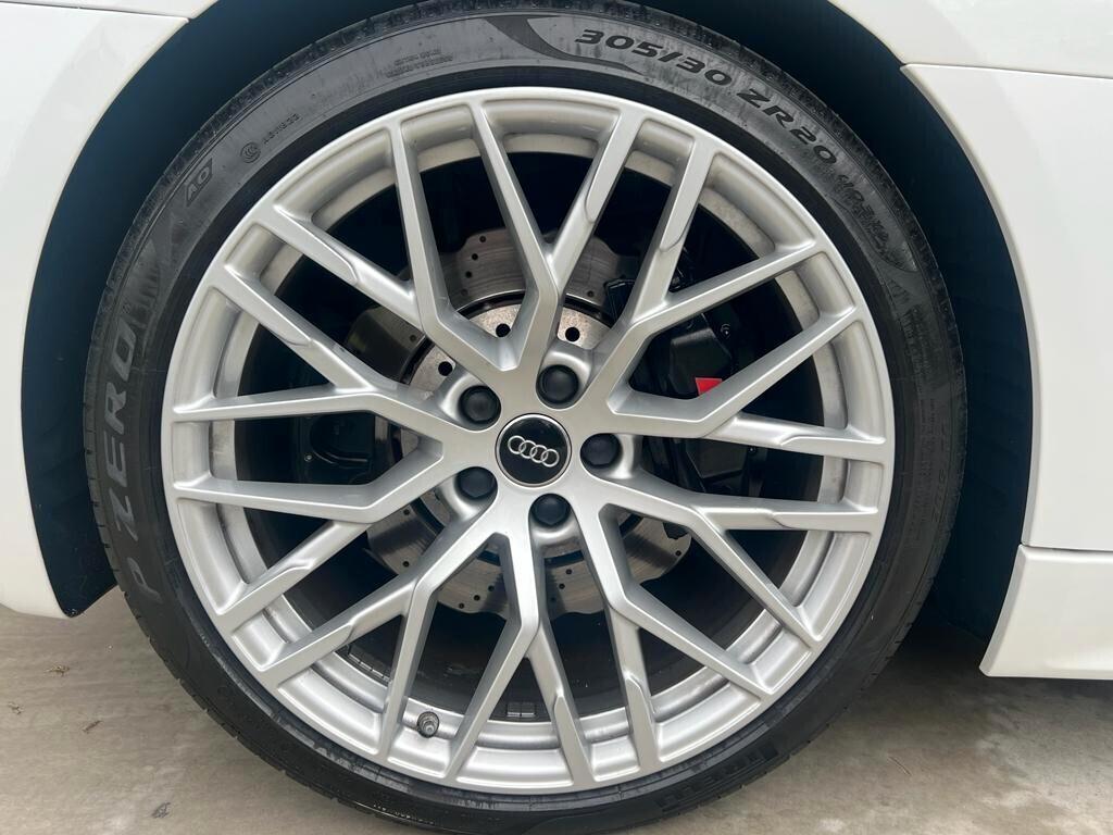 R8 5.2 540 CV RVS limited edition