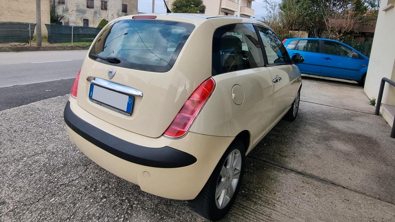 Lancia Ypsilon II 2003 1.2 8v