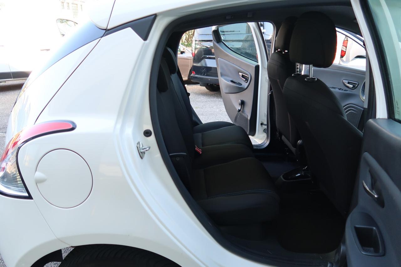 Lancia Ypsilon 0.9 TwinAir 85 CV 5p Metano Elefantino