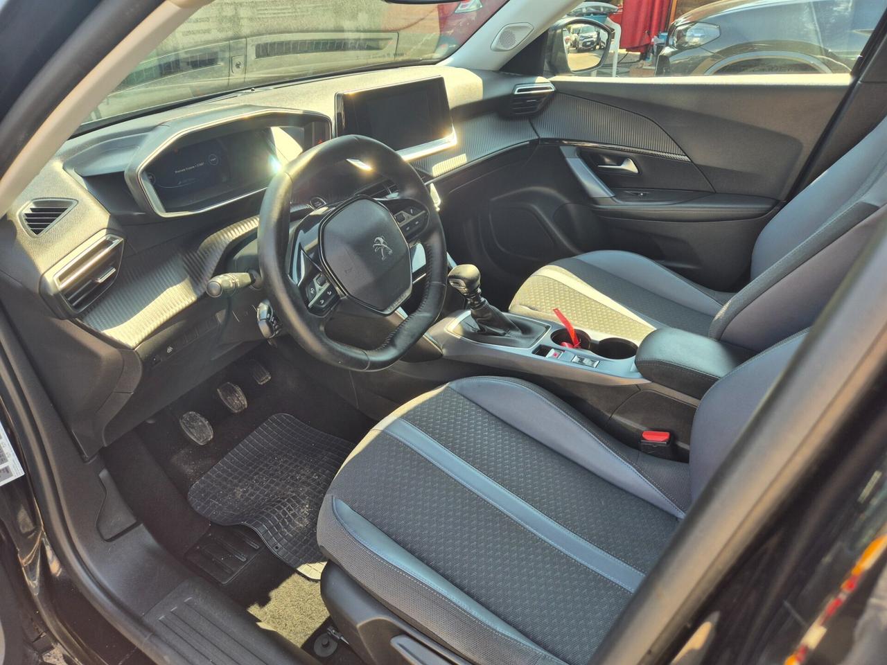 Peugeot 2008 PureTech Turbo 130 S&S Allure