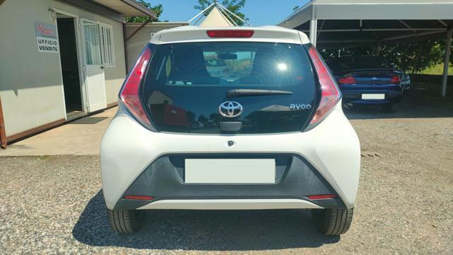 TOYOTA Aygo 1.0 VVT-i 69 CV 5P. x-cool 38000KM UN PROPRIETARIO