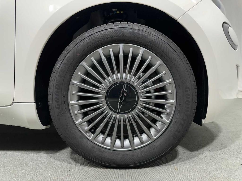 Fiat 500 e 42 kWh