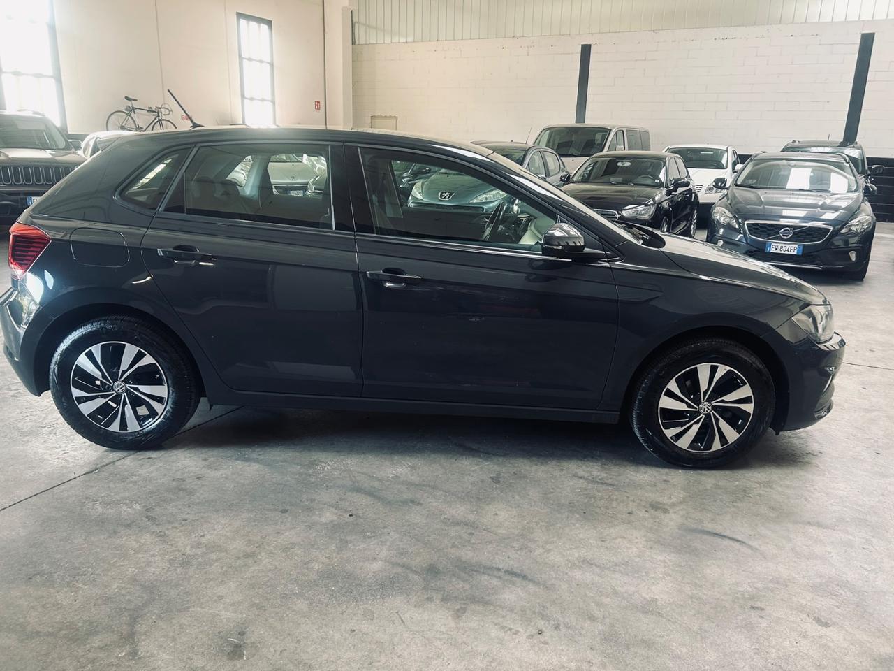 VW Polo 1000cc benzina x neopatentati 119000 km