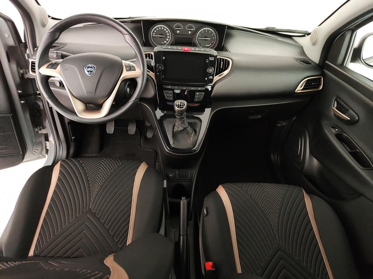 Lancia Ypsilon 1.0 FireFly 5 porte S&S Hybrid Ecochic A. Ferretti