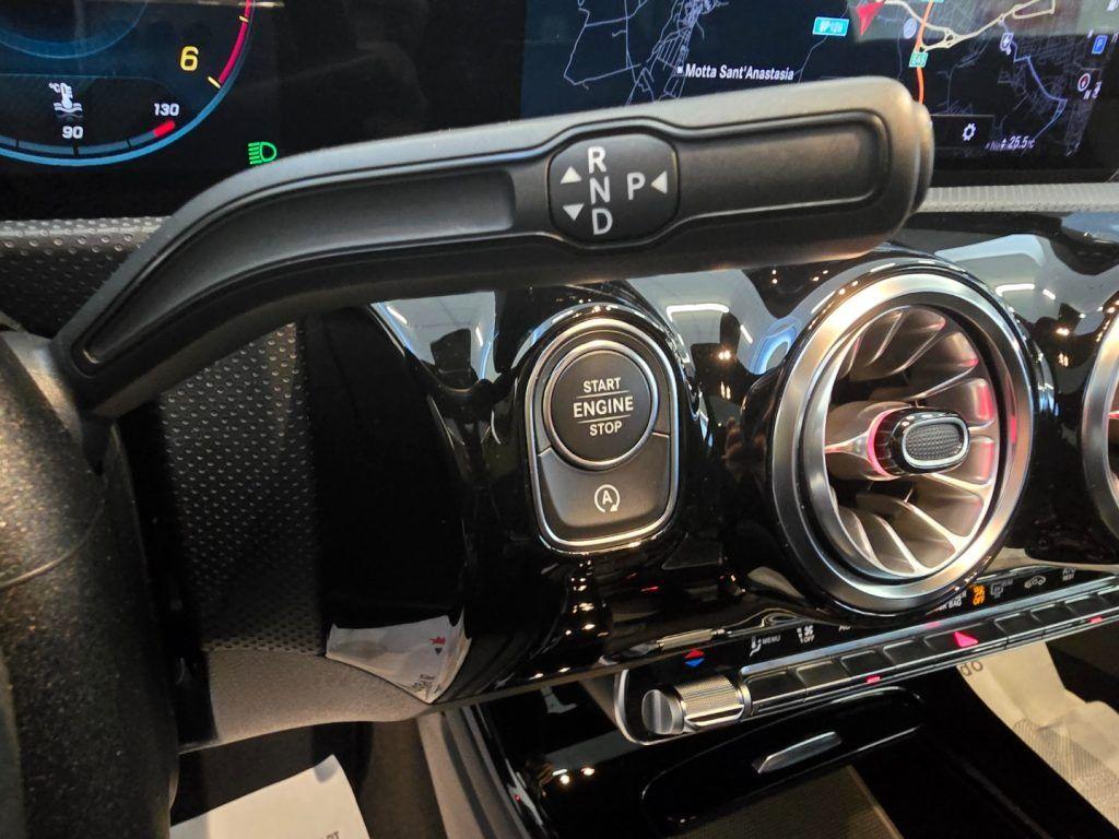 Mercedes-Benz CLA 200 d Automatic Premium + Tetto