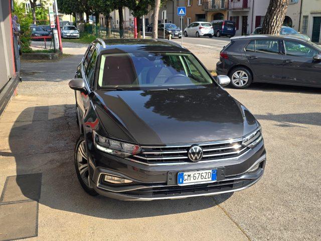 VOLKSWAGEN Passat Alltrack 2.0 TDI 200 CV 4MOTION DSG 18" Keyless DCC Camera+