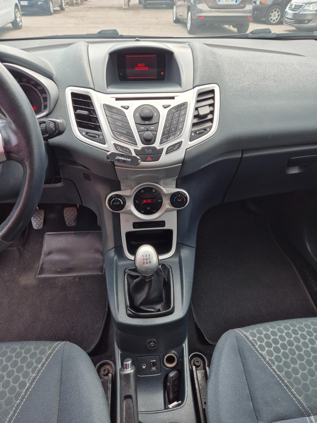 Ford Fiesta 1.4 5 porte Bz.- GPL Titanium