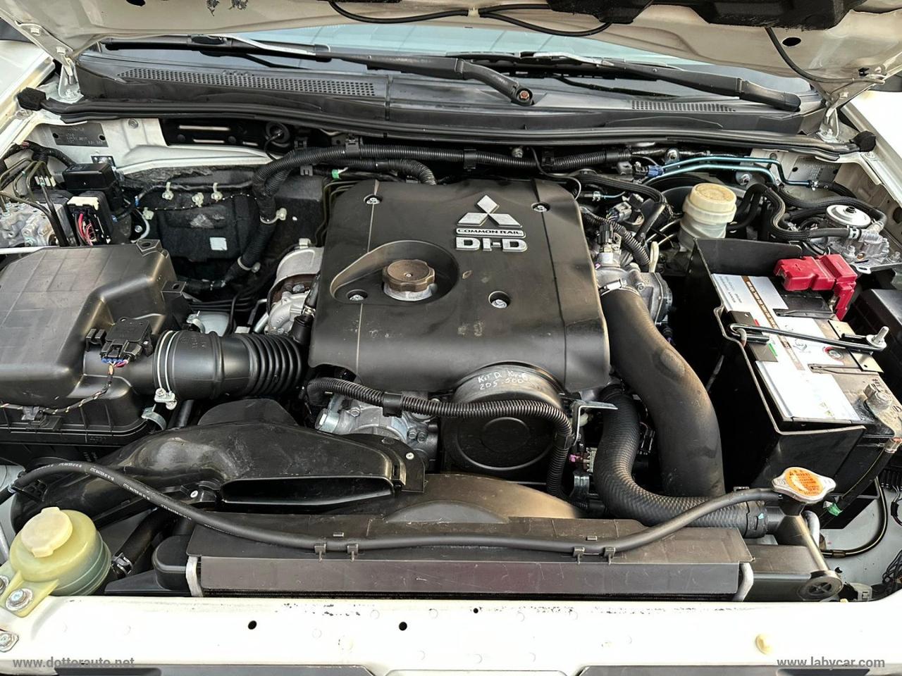 MITSUBISHI L200 2.5 DI-D/178CV DC Intense Plus