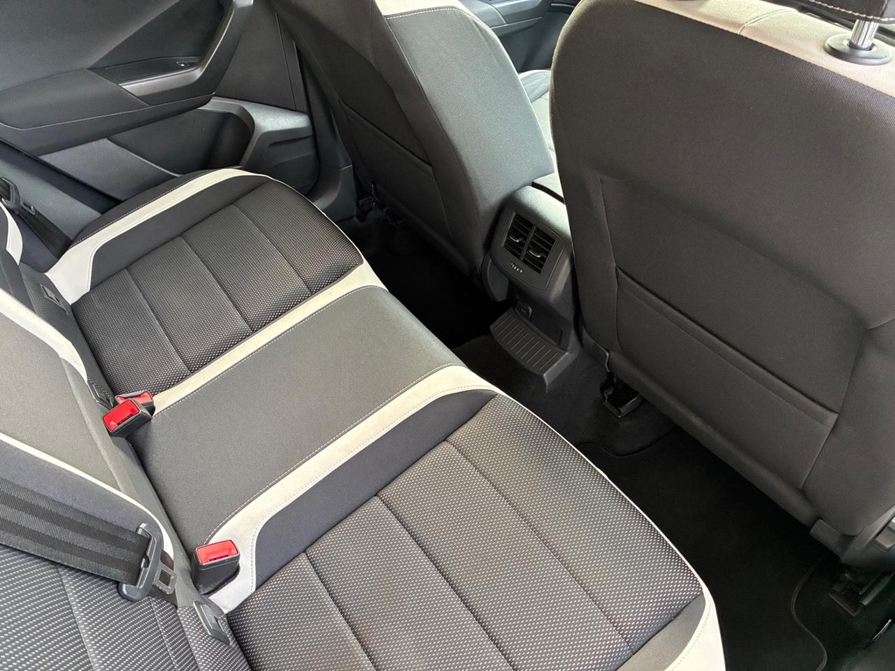 Volkswagen T-Roc 1.6 TDI Style - Fari LED