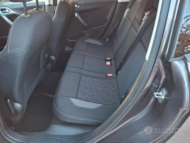 Peugeot 2008 HDI 100cv GT-LINE CLIMA CERCHI CRUISE MULTIFUNZION VETRI PRYVE APPLE CAR PLAY CAMERA