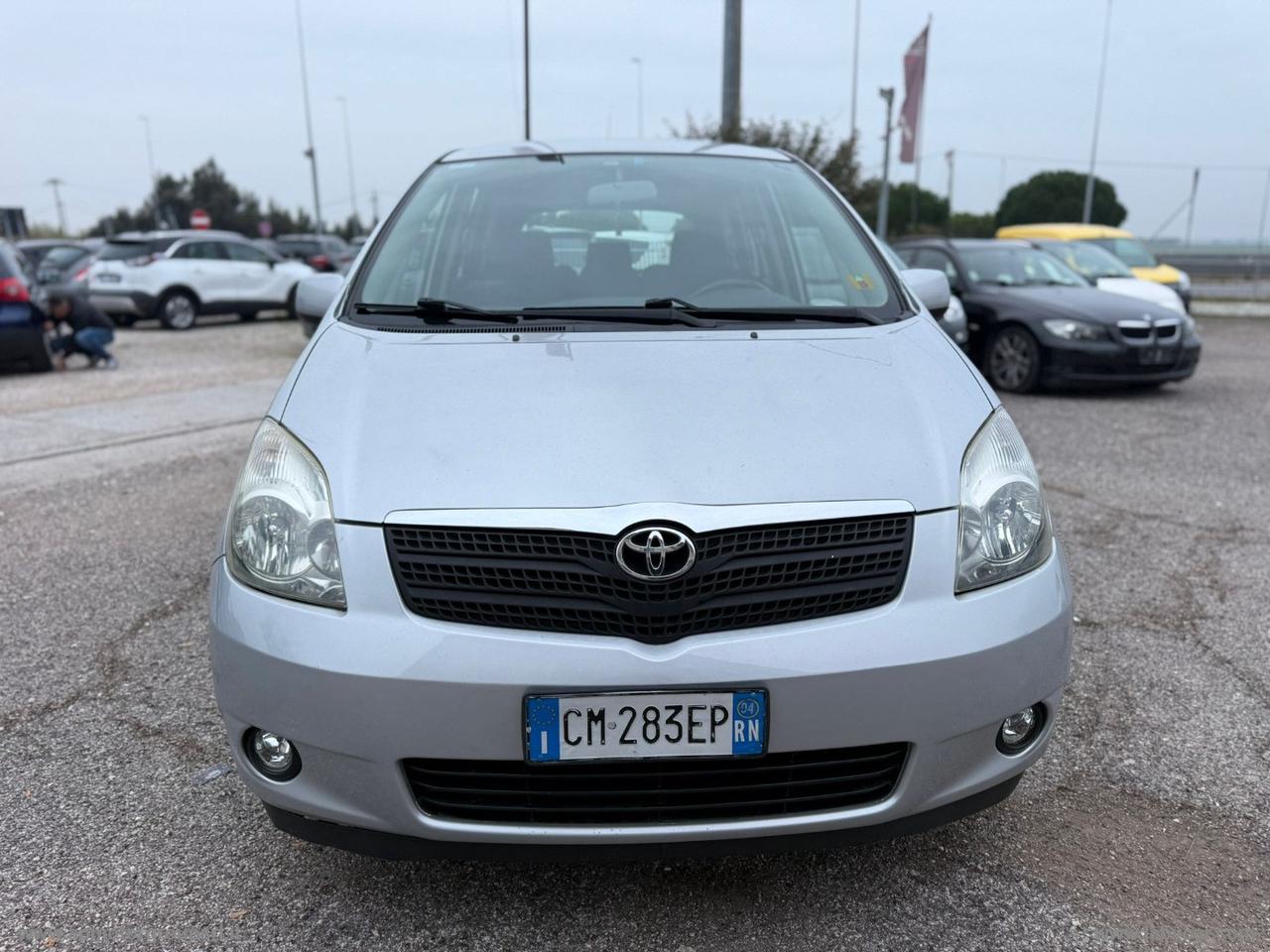 TOYOTA Corolla Verso 2.0 16V D-4D Sol