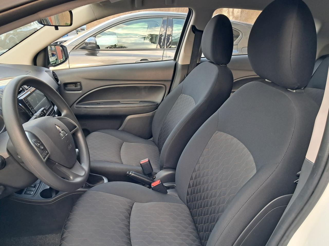 Mitsubishi Space Star 1.2 71 cv Invite SDA