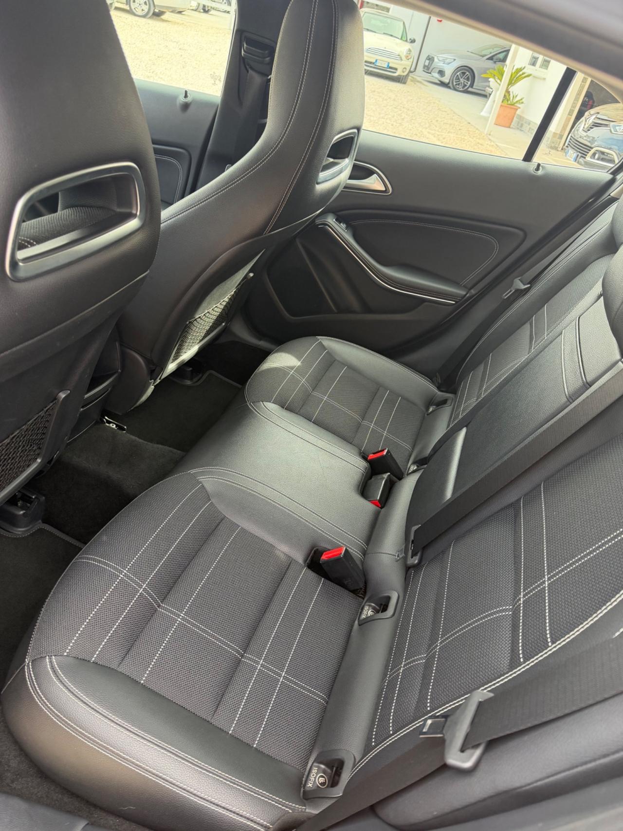 Mercedes-benz GLA 200 d Premium