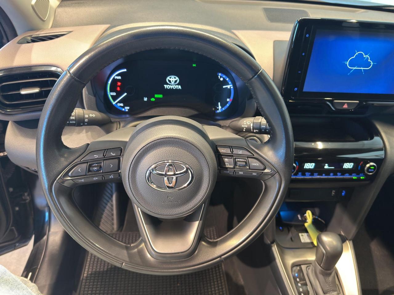 Toyota Yaris Cross 1.5h Lounge fwd 116cv e-cvt