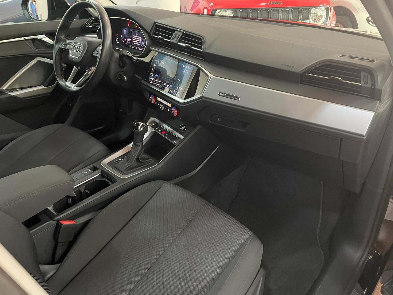AUDI Q3 35 2.0 TDI 150CV BUSINESS