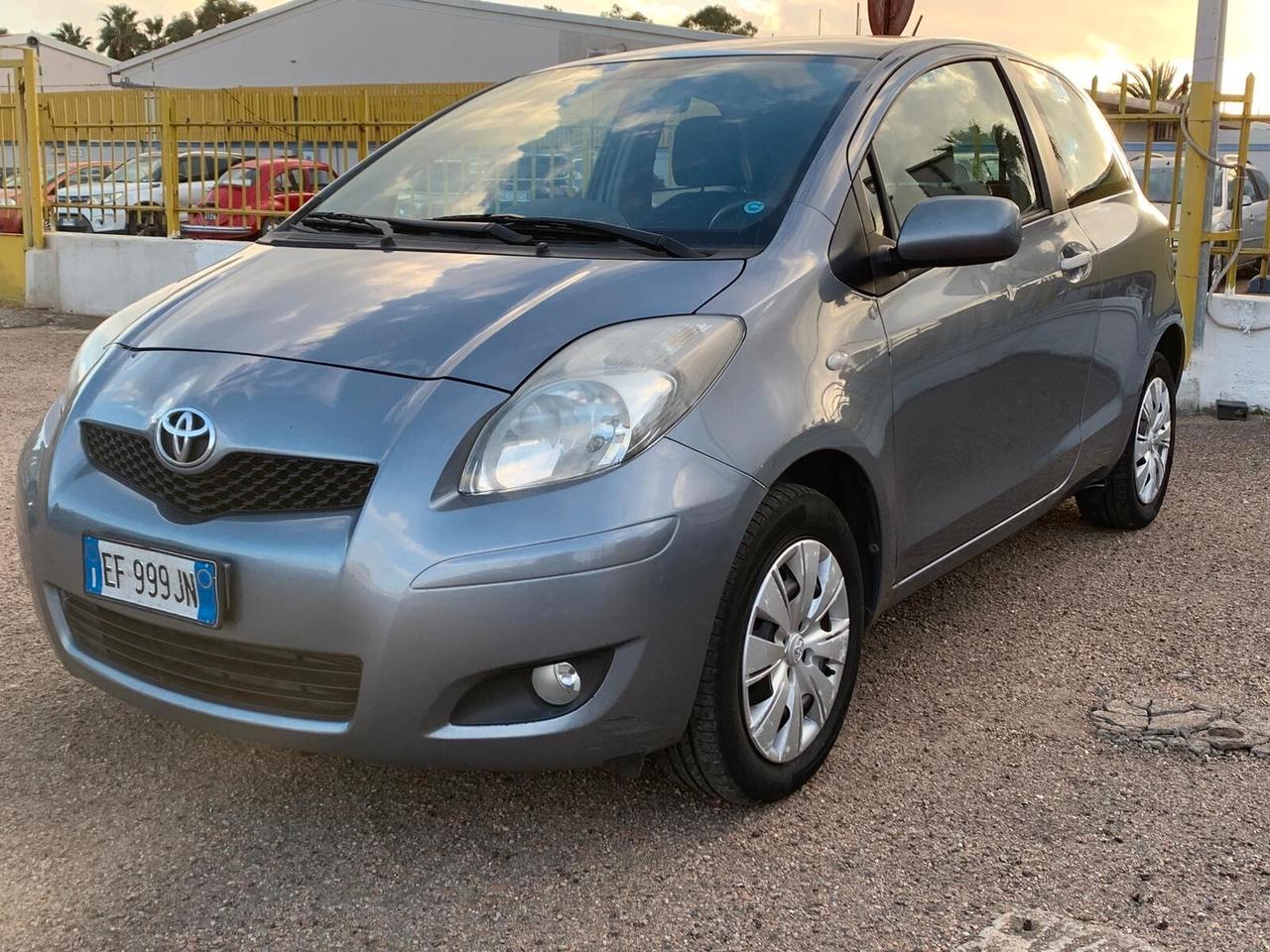 Toyota Yaris 1.0 3 porte