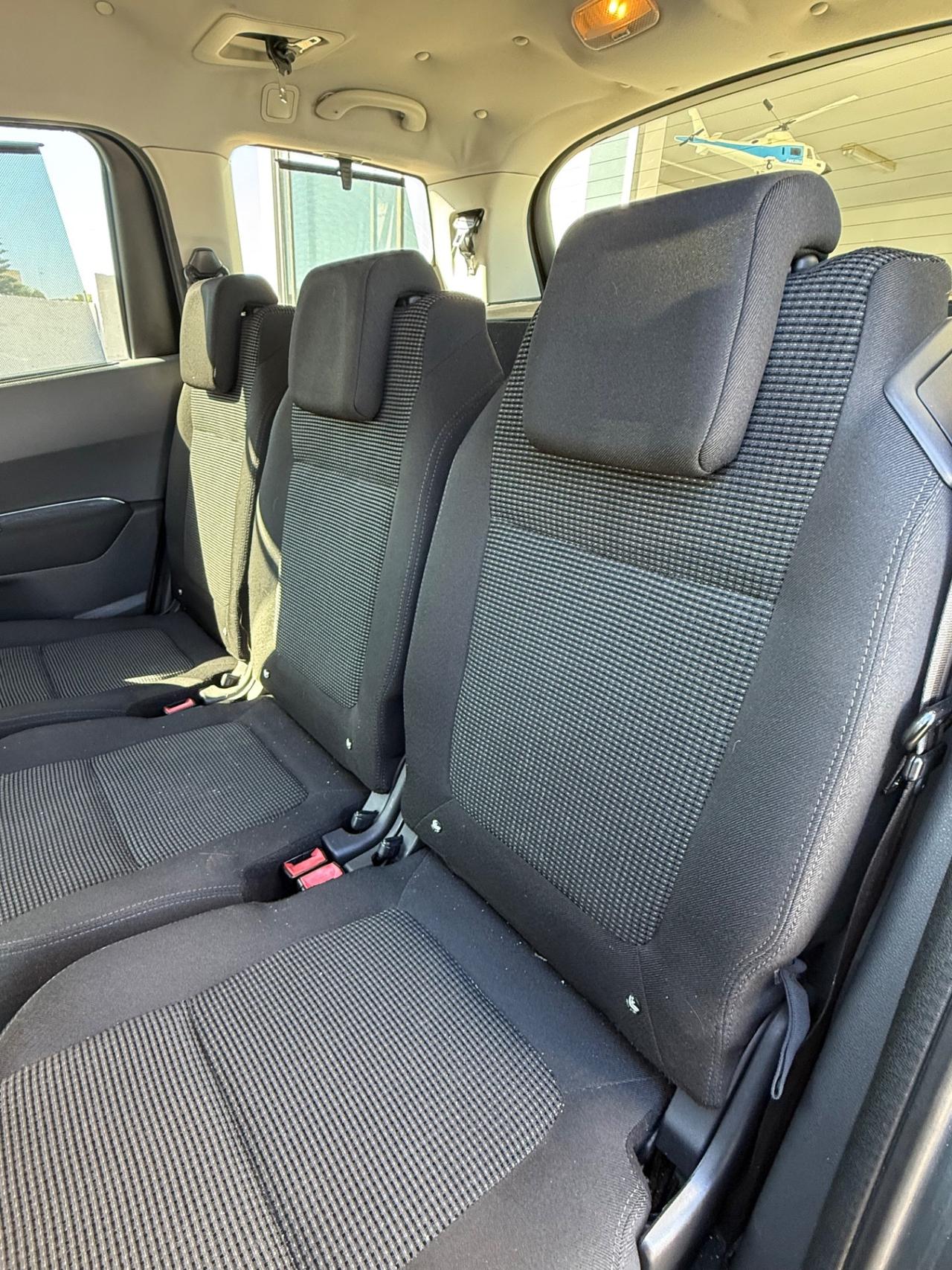 Peugeot 5008 1.6 gancio traino 7 posti