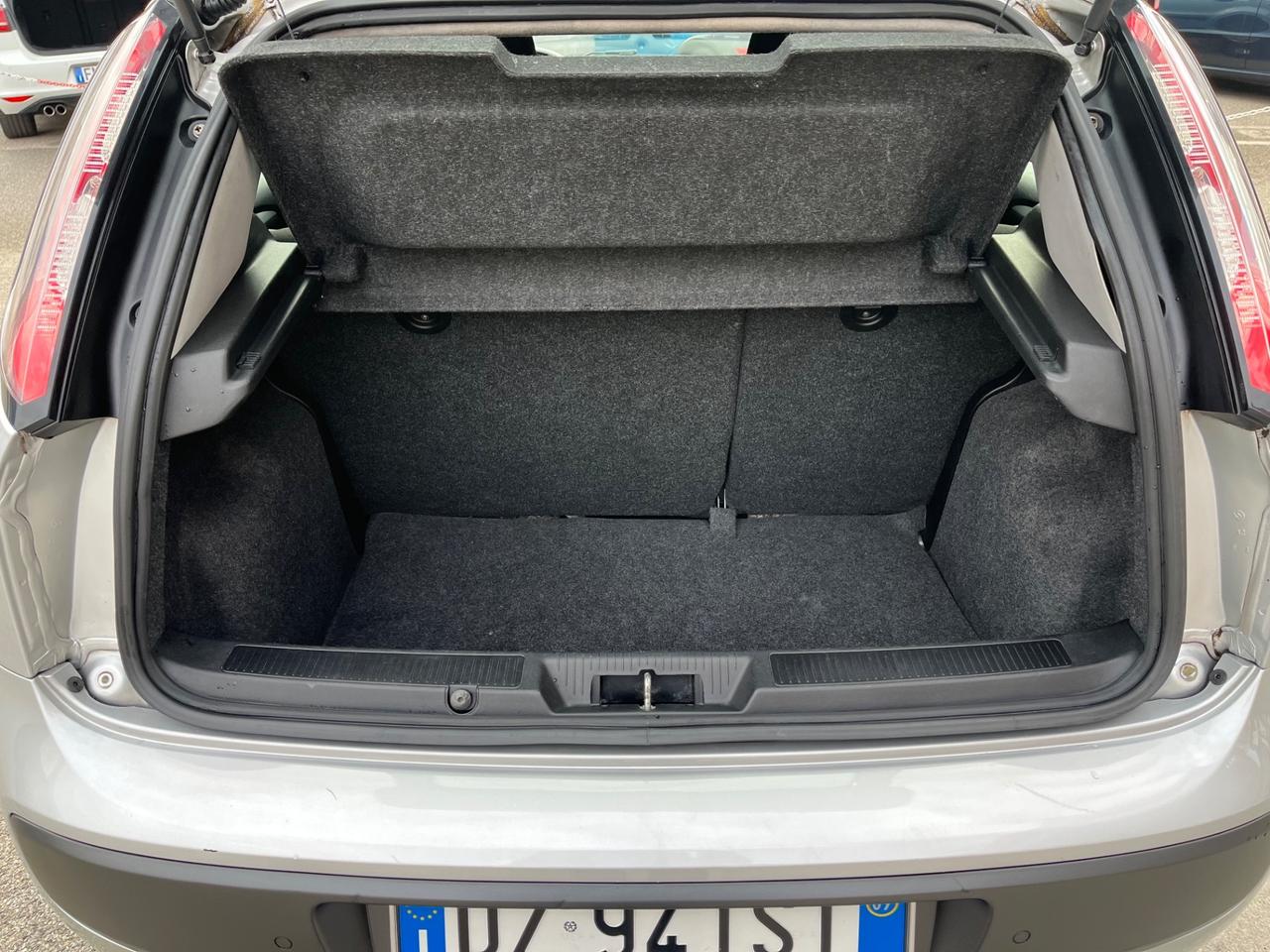 Fiat Punto Evo 1.3 - Motore rigenerato - 0Km - Neopatentati