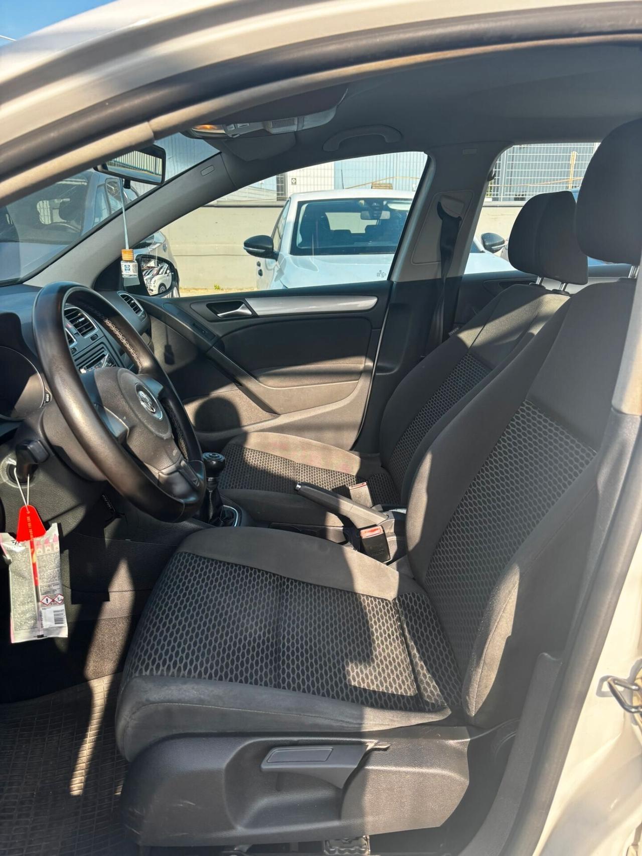 Volkswagen Golf 1.6 TDI DPF 3p. Highline