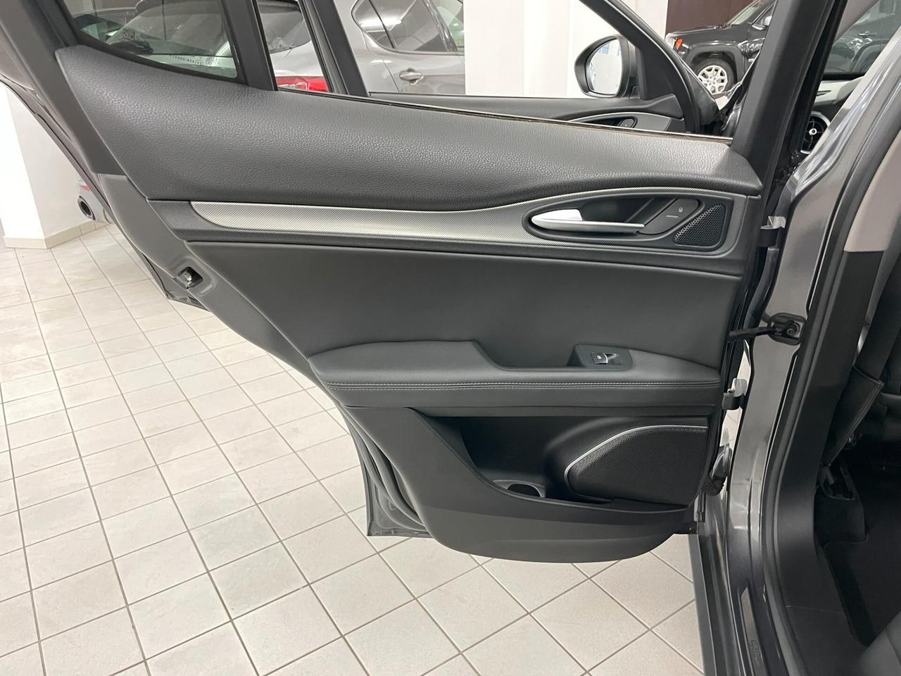 Alfa Romeo Stelvio 2.2 TD 190 CV EXECUTIVE Q4 CERCHI 19" PERFETTA KIT DISTRIBUZIONE SOSTITUITO