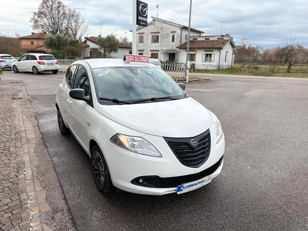 Lancia Ypsilon MOMODESIGN 1.3 MJT 16V 95 CV 5 p. UNICO PR.