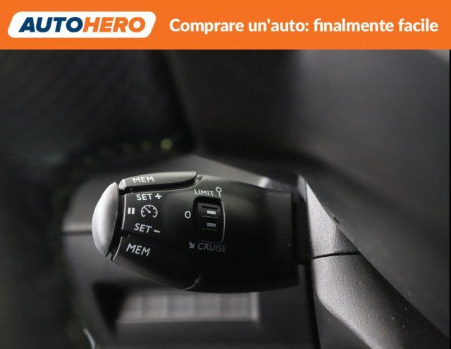 PEUGEOT 2008 Hybrid 136 GT