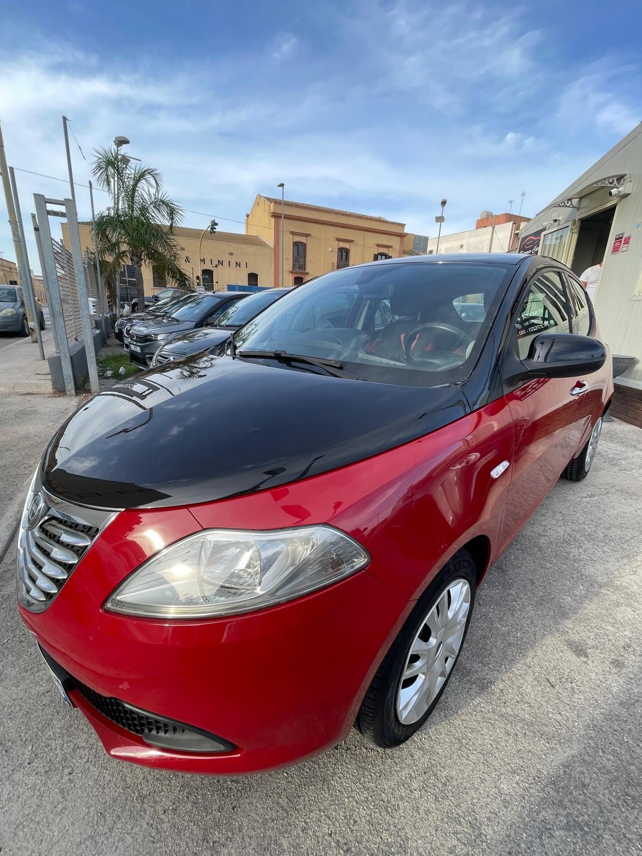 Lancia Ypsilon 1.2 69 CV 5 porte S&S Platinum