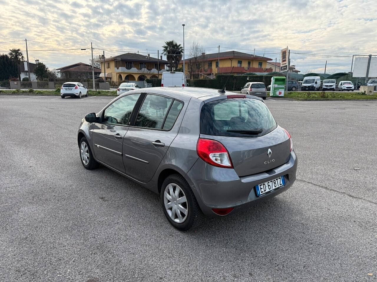 Renault Clio 1.2 16V 5 porte Luxe
