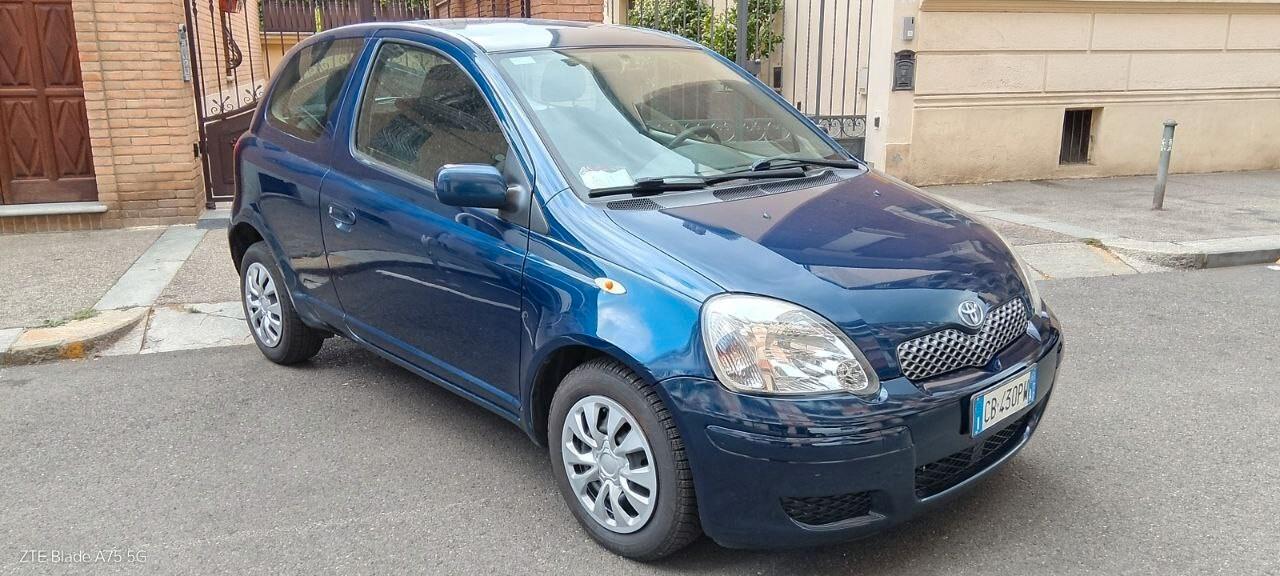 Toyota Yaris 1.0i 16V 3 porte