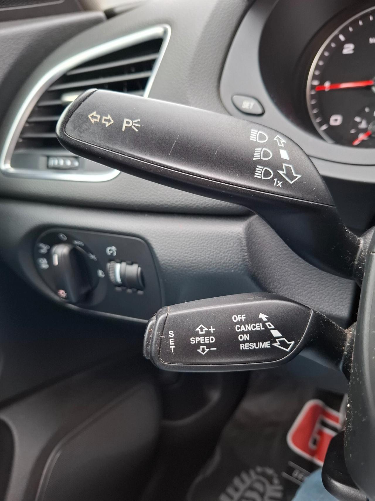 Audi Q3 S-LINE 2.0 TDI 150cv *LED-NAVY*RADAR-